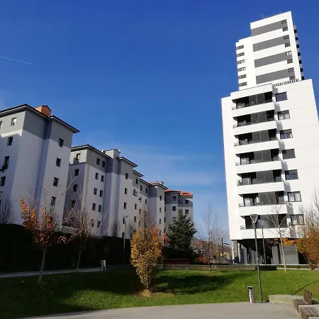 Kaixo-san Mames-bilbao Intermodal Apartman